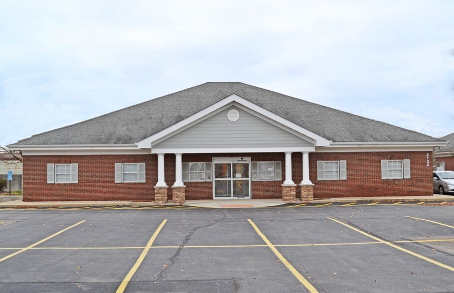 2140 Vadalabene Dr, Maryville, IL 62062 Professional Office/ Medical