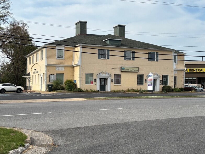 201 Rosser Ave, Waynesboro, VA for lease - Building Photo - Image 1 of 10