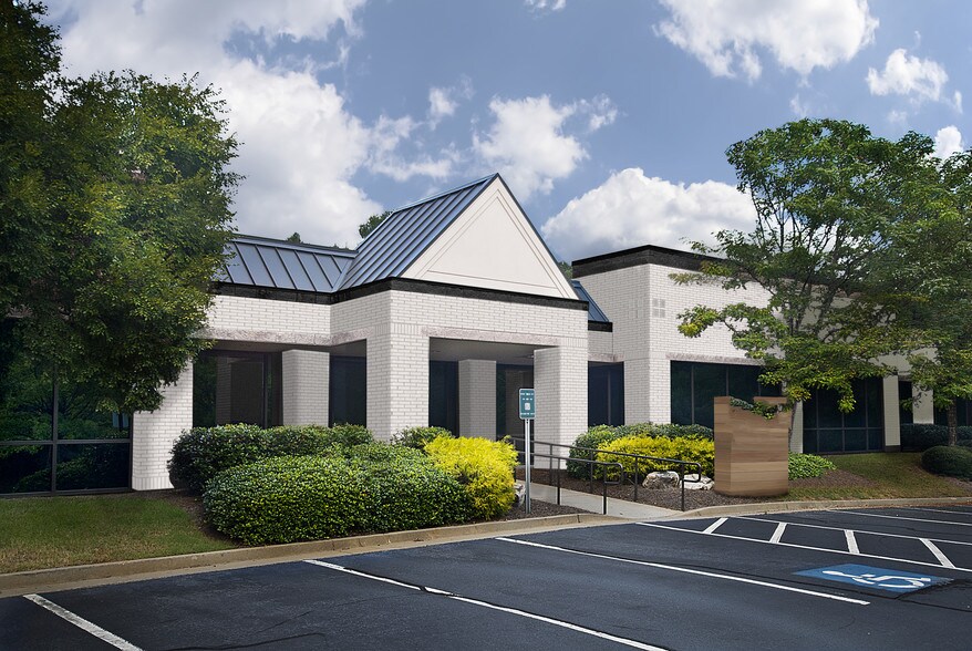 155 Technology Pky, Norcross, GA for lease - Building Photo - Image 2 of 10