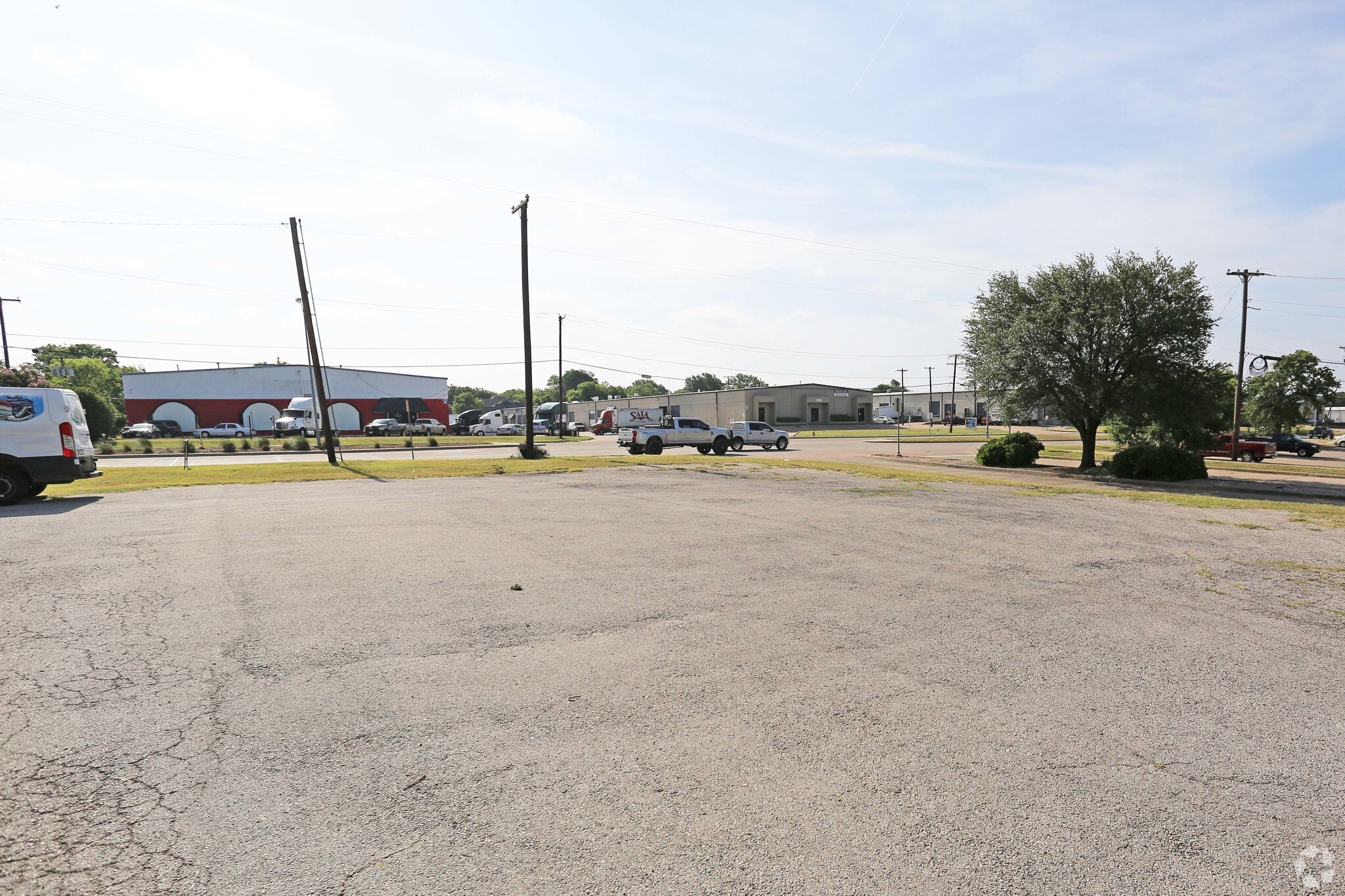 237 S Belt Line Rd, Irving, TX for lease Primary Photo- Image 1 of 5