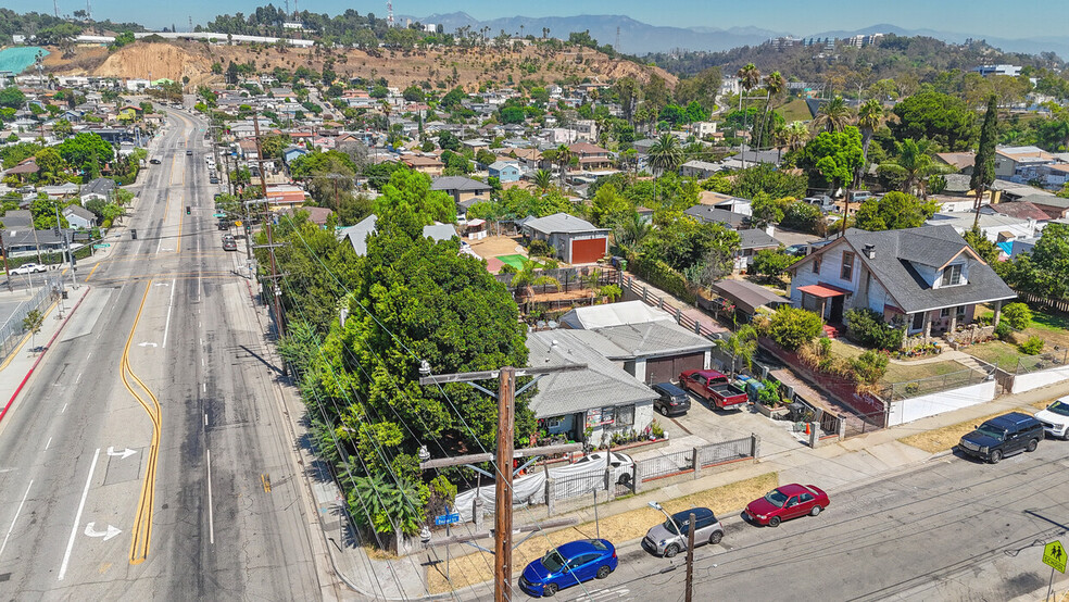 4307-4309 Dozier St, East Los Angeles, CA for sale - Building Photo - Image 2 of 11