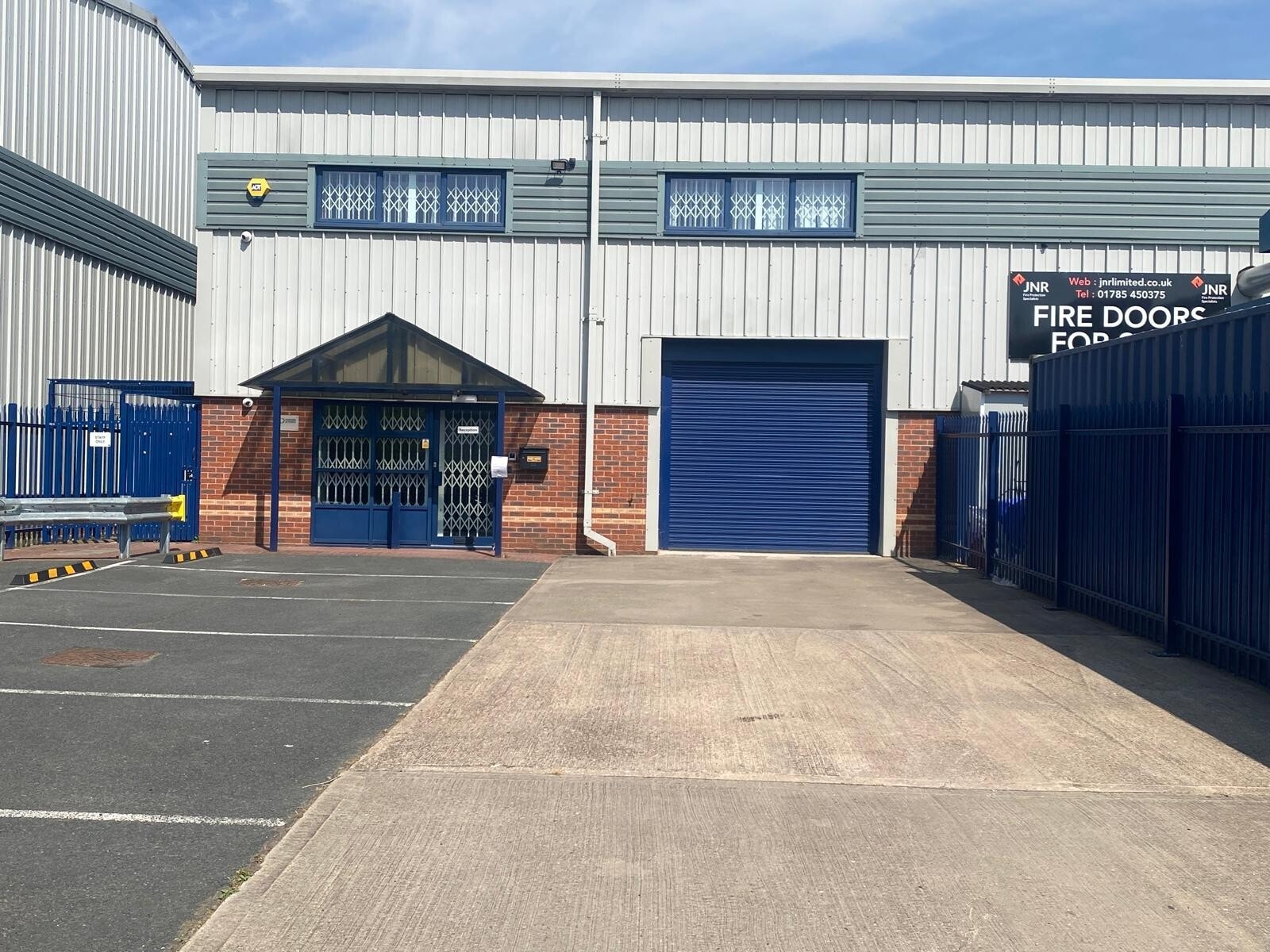 Laches Close, Wolverhampton for lease Primary Photo- Image 1 of 2