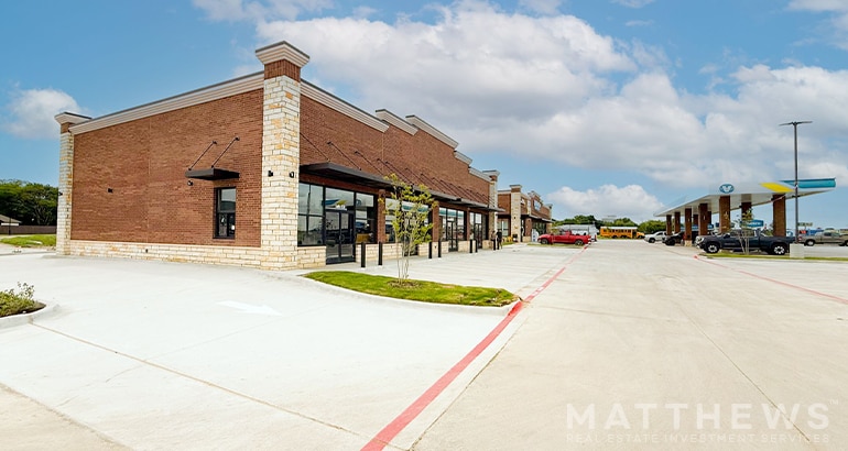 1412 Farley St, Waxahachie, TX for lease - Building Photo - Image 2 of 4