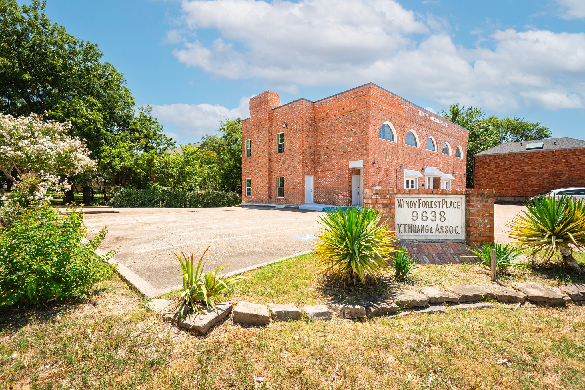 9638 Greenville Ave, Dallas, TX for lease Building Photo- Image 1 of 24