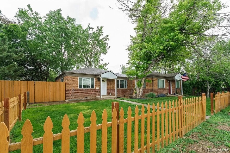 913 Kilmer St, Golden, CO for sale - Primary Photo - Image 1 of 7