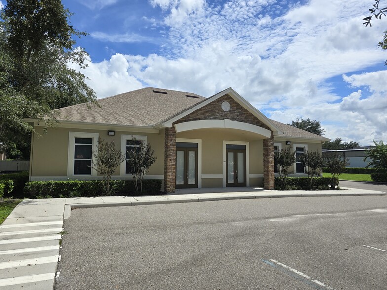 5079 Forsyth Commerce Rd, Orlando, FL for lease - Building Photo - Image 2 of 14