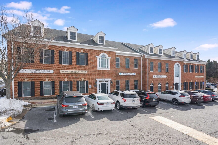 6134-6138 Redwood Square Ctr, Centreville, VA for sale - Primary Photo - Image 1 of 10