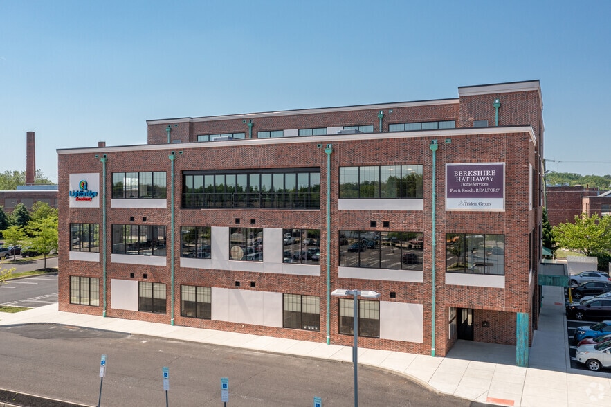 361 Highland Ave, Glenside, PA for lease - Building Photo - Image 2 of 11