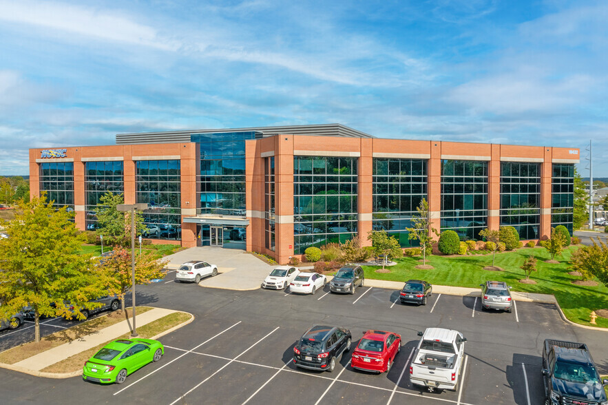 10432 Balls Ford Rd, Manassas, VA for lease - Primary Photo - Image 1 of 10