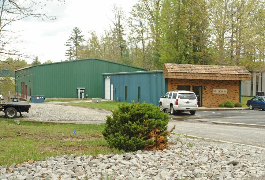 131 Blue Angel Ln, Glen Morgan, WV for sale - Primary Photo - Image 1 of 1