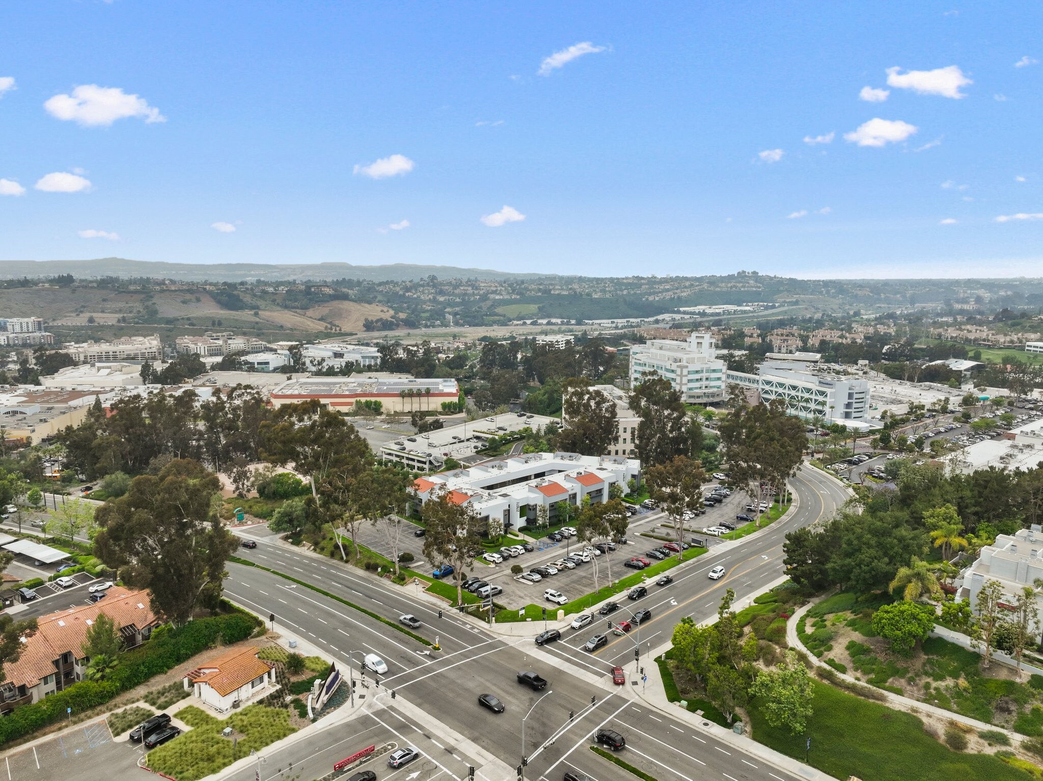 27871 Medical Center Rd, Mission Viejo, CA for lease Building Photo- Image 1 of 8