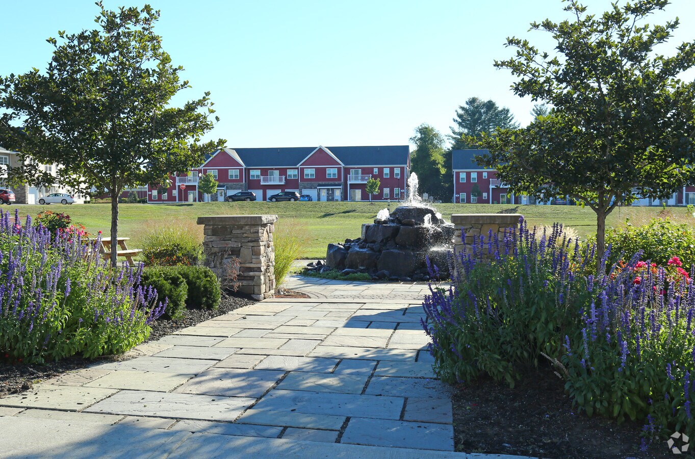 9 Hampstead Pl, Saratoga Springs, NY 12866 9 Hampstead Place