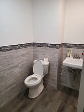 176 Jericho Tpke, Mineola, NY for sale Interior Photo- Image 1 of 4