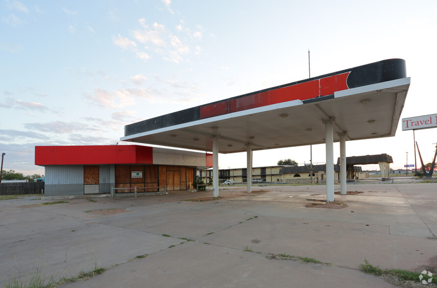 2250 W Overland Trl, Abilene, TX for sale - Building Photo - Image 2 of 11