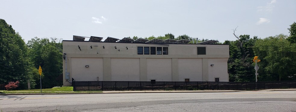 58 Main St, Helmetta, NJ for sale - Primary Photo - Image 1 of 1