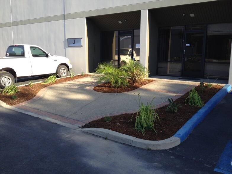 10096 6th St, Rancho Cucamonga, CA for lease - Building Photo - Image 1 of 4