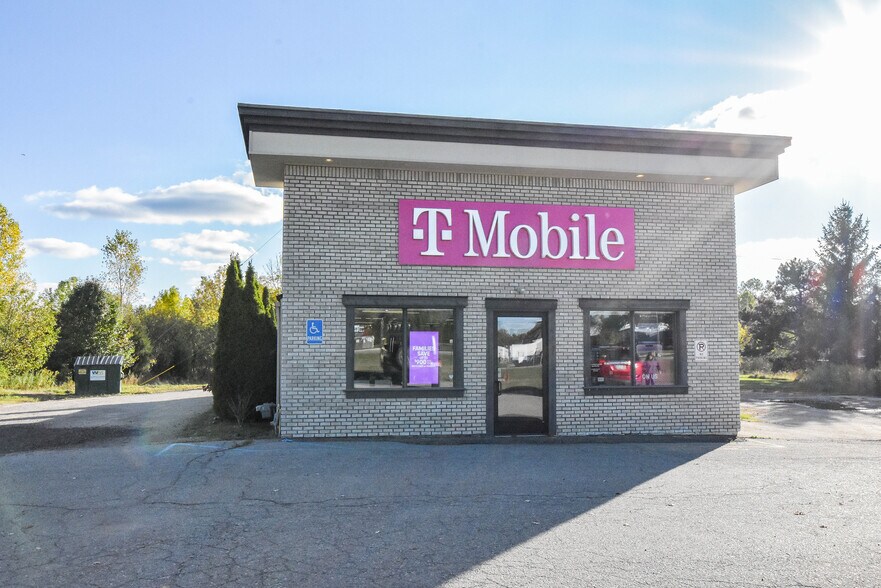 3220 E Grand River Ave, Howell, MI 48843 - Basic Communications