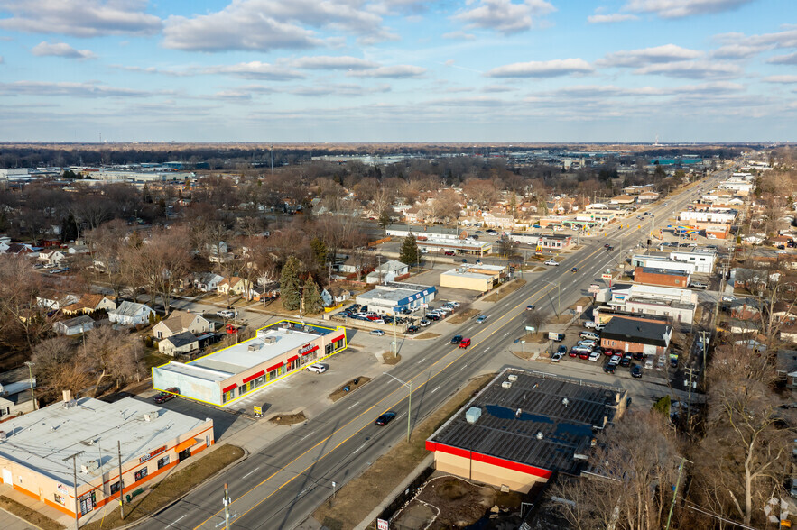 25990-26010 Plymouth Rd, Redford, MI for lease - Aerial - Image 3 of 16