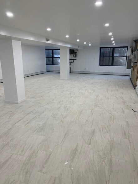 7527-7529 Parsons Blvd, Fresh Meadows, NY for sale - Primary Photo - Image 1 of 1