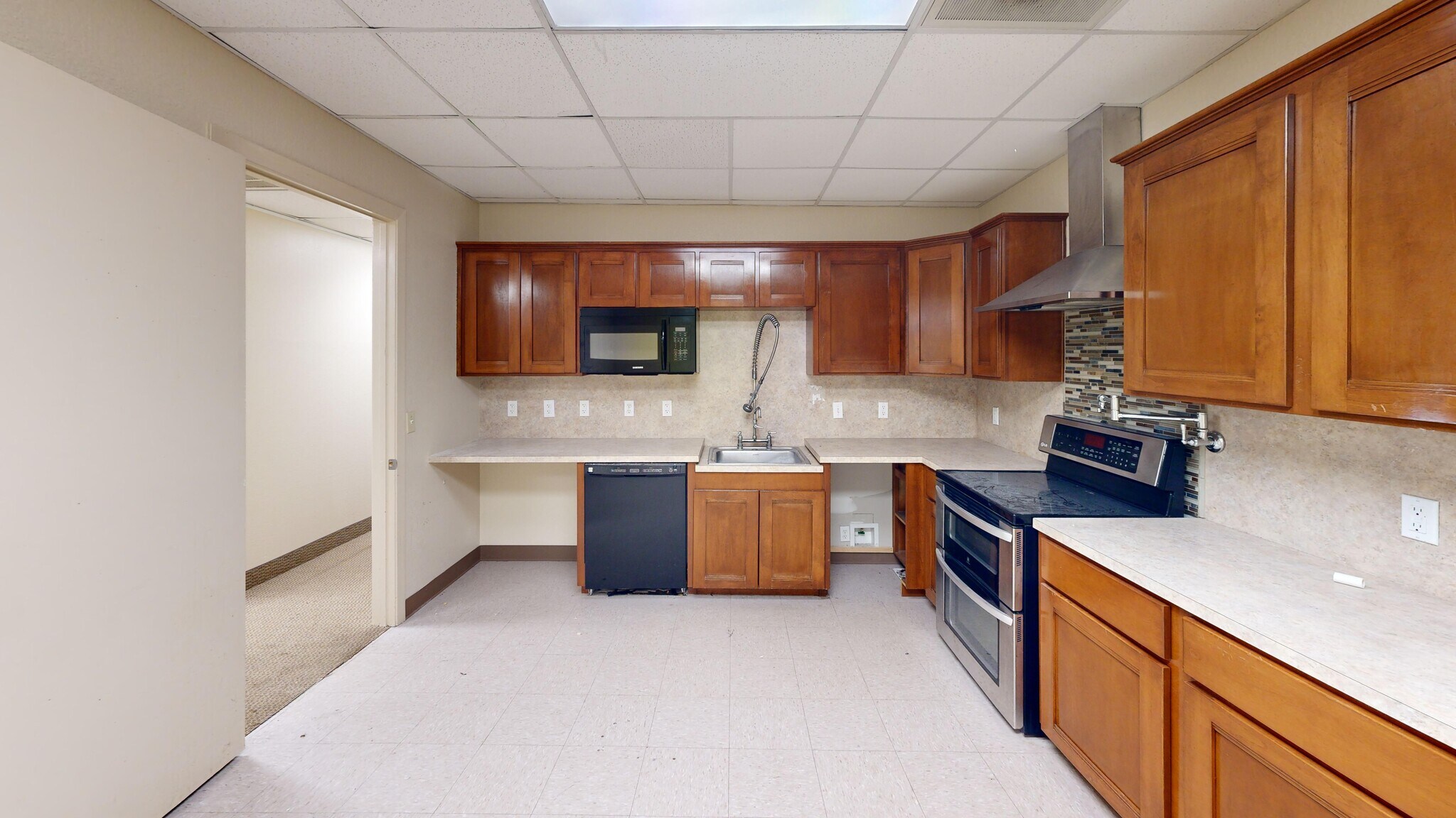 2209 N Padre Island Dr, Corpus Christi, TX for lease Interior Photo- Image 1 of 16