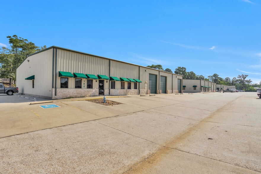 2418 N Frazier, Conroe, TX for lease - Building Photo - Image 2 of 30