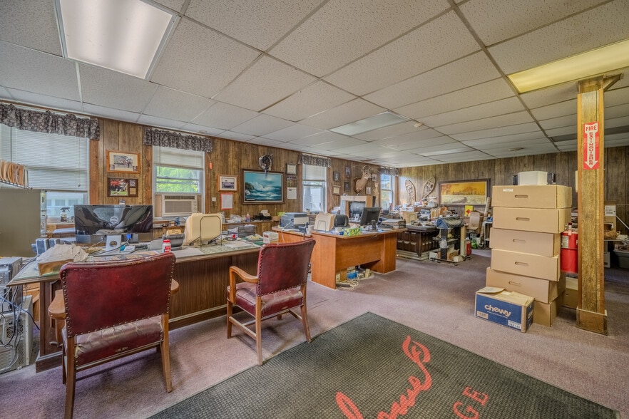 13 Elm St, Newton, NH for sale - Building Photo - Image 3 of 5