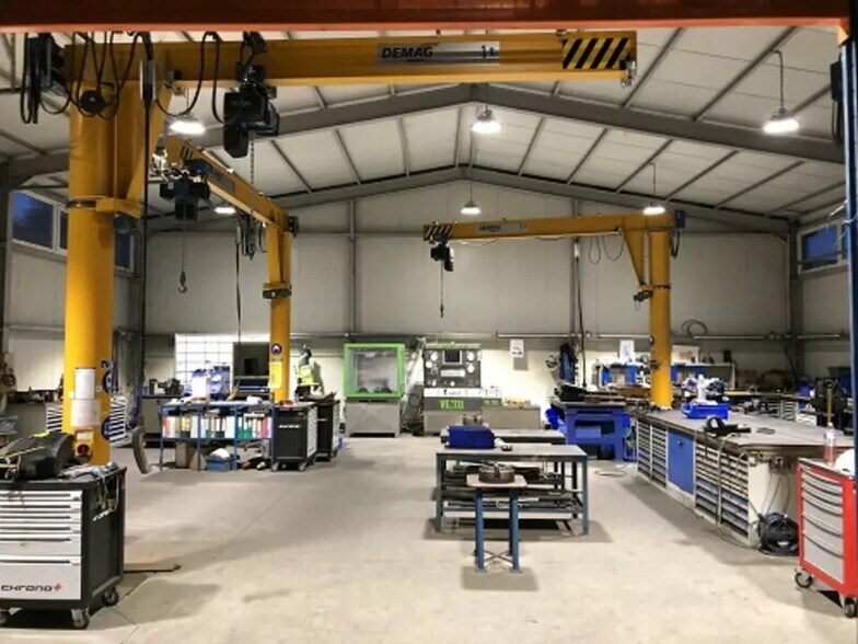 Flex in Saint-Avold for lease - Interior Photo - Image 2 of 6