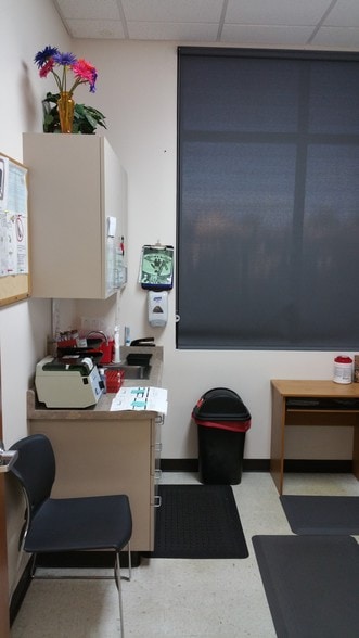 16515 S 40th St, Phoenix, AZ for sale - Interior Photo - Image 3 of 13