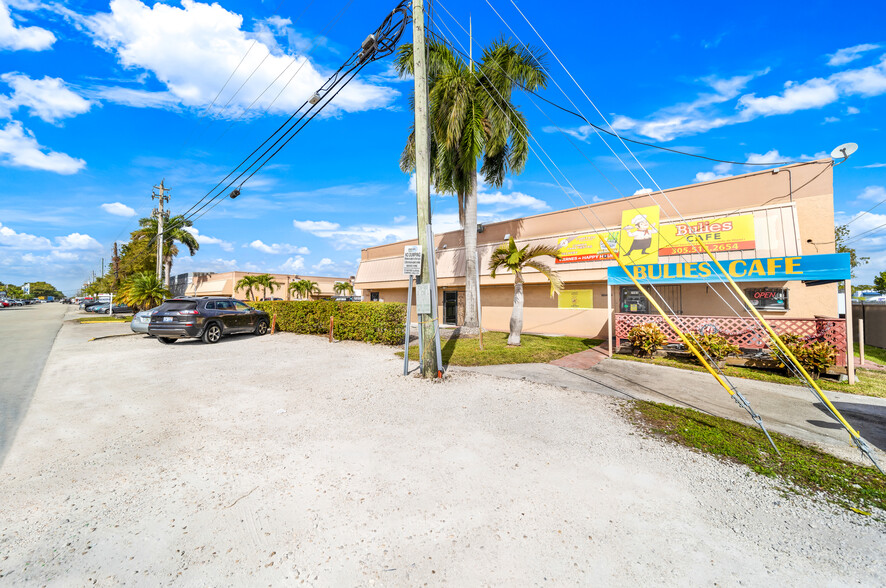 7915 NW 64th St, Miami, FL for sale - Building Photo - Image 2 of 12