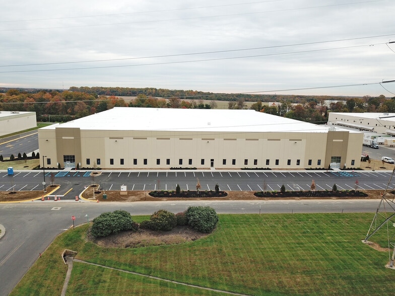 86 Stemmers Ln, Westampton, NJ for lease - Building Photo - Image 1 of 3