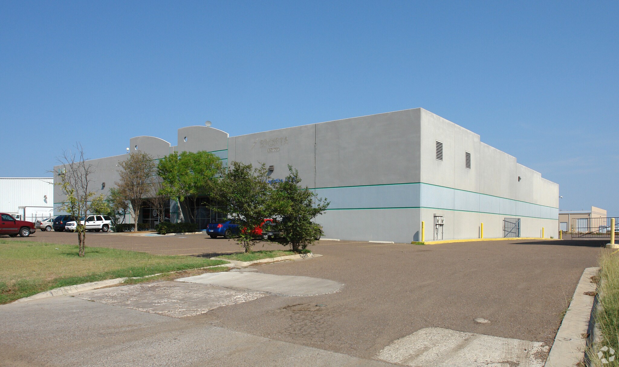 8409-8411 El Gato Rd, Laredo, TX for sale Primary Photo- Image 1 of 1