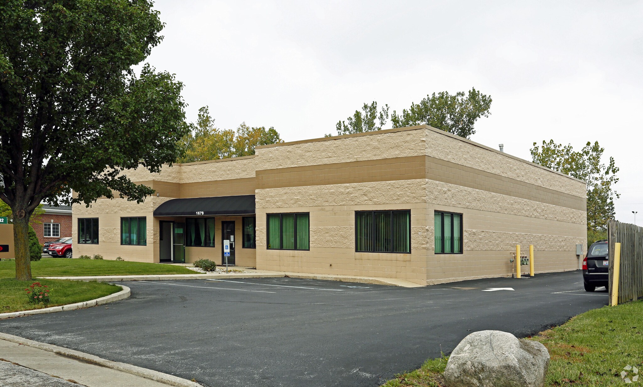 1679 Lance Pointe Rd, Maumee, OH for sale Primary Photo- Image 1 of 1