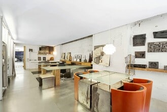 225 E 21ST St, New York, NY for lease Interior Photo- Image 2 of 8
