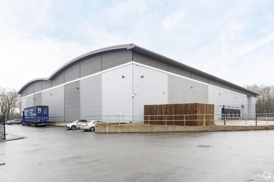 Crockfold Ln, Basingstoke for lease - Building Photo - Image 2 of 2