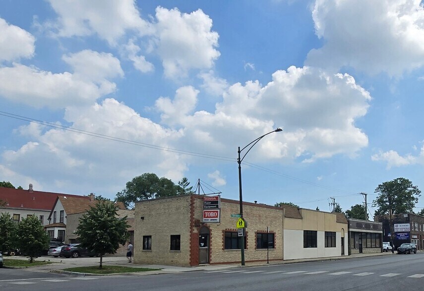 4228 W Montrose Ave, Chicago, IL for sale - Building Photo - Image 3 of 3