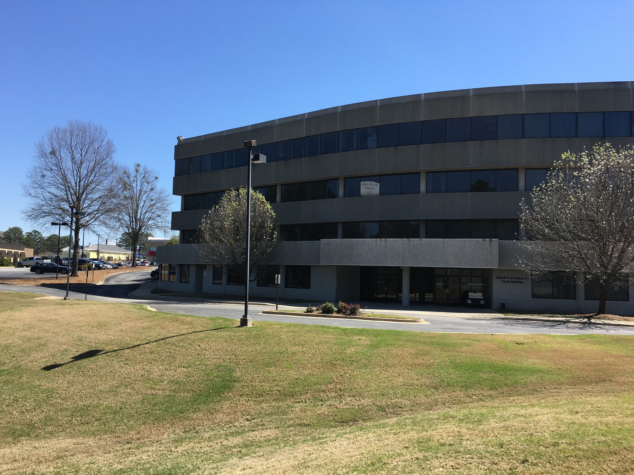 6003 Veterans Pky, Columbus, GA 31909 Executive Office Suites