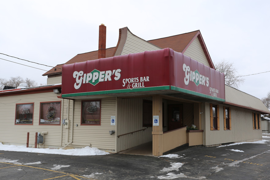 1860 University Ave, Green Bay, WI for sale - Building Photo - Image 1 of 1
