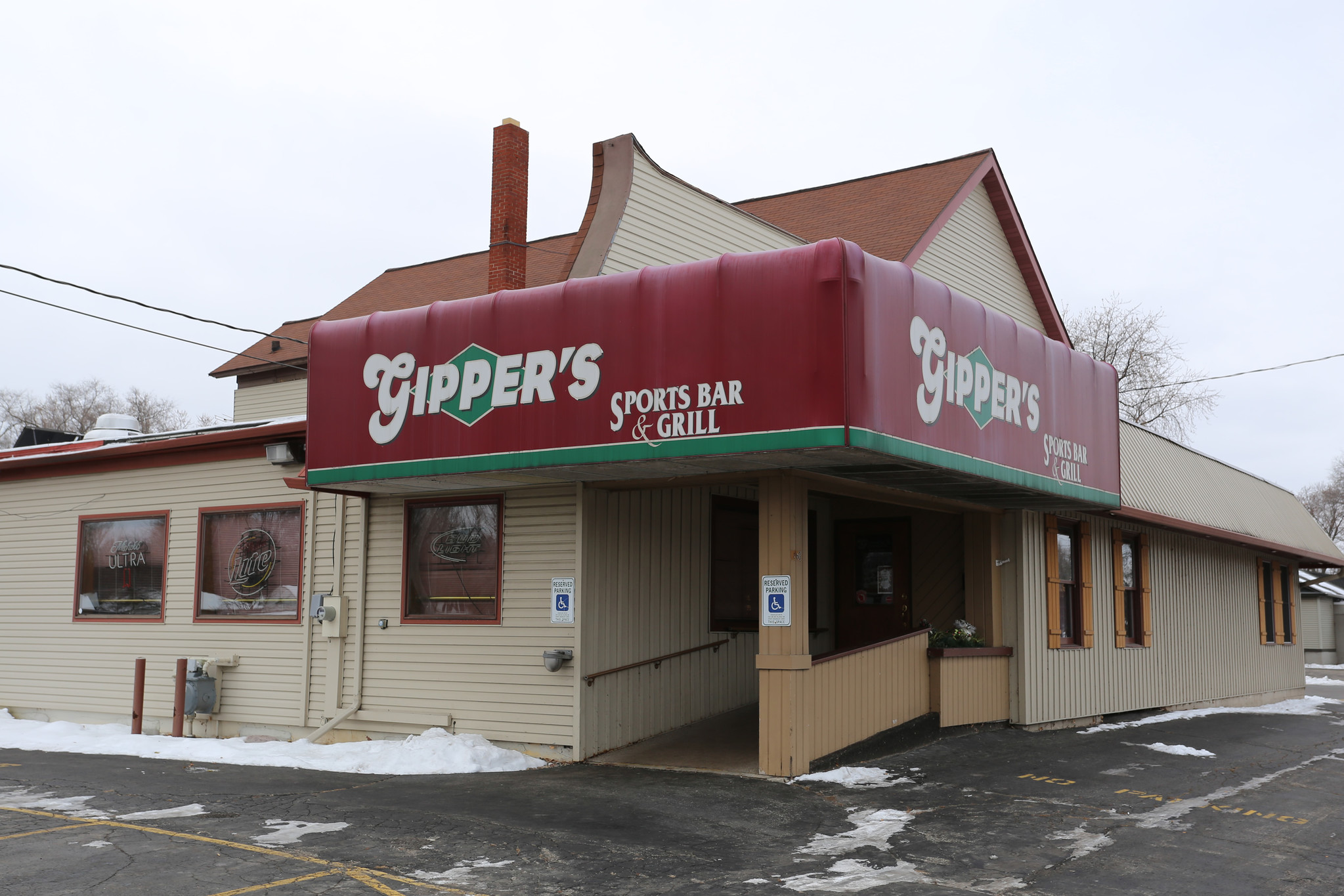 1860 University Ave, Green Bay, WI for sale Building Photo- Image 1 of 1