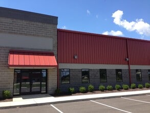 102 Four Coins Drive Ext, Canonsburg, PA for lease Interior Photo- Image 1 of 7