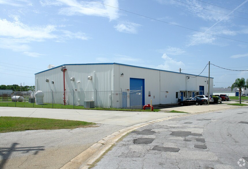 280 W Central Blvd, Cape Canaveral, FL for sale - Building Photo - Image 3 of 51