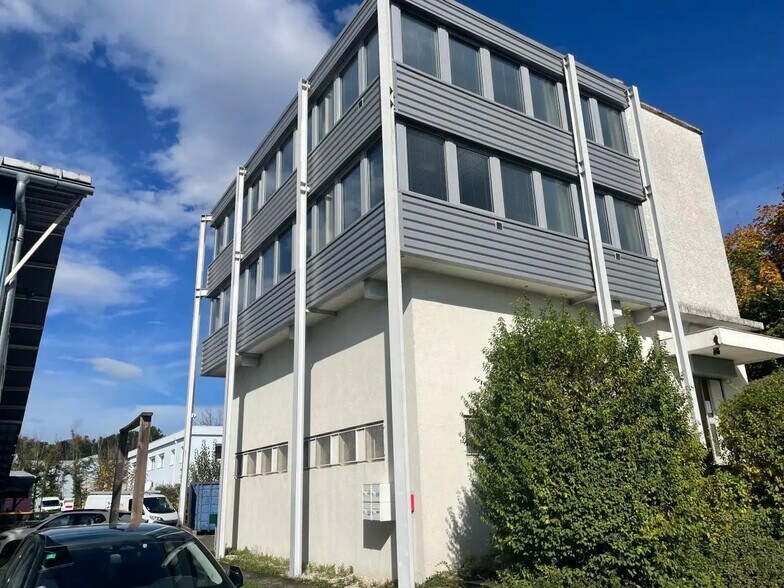 Flex in Annecy for lease - Building Photo - Image 2 of 22