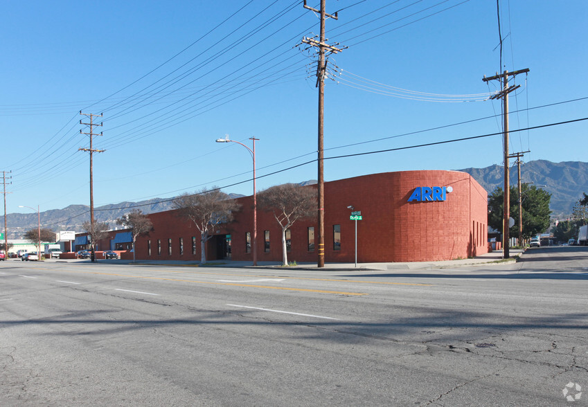 600 N Victory Blvd, Burbank, CA for lease - Building Photo - Image 1 of 19