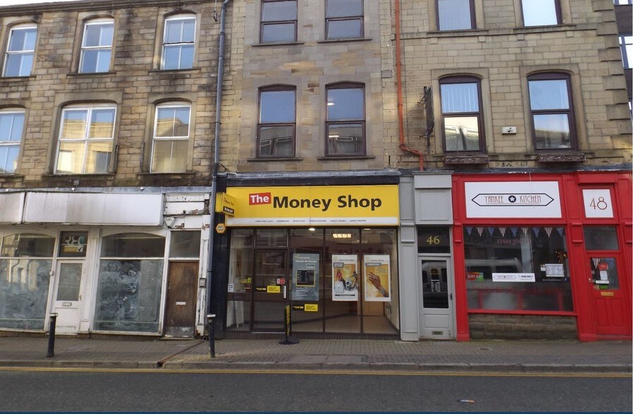 42 Manchester Rd, Burnley for sale - Primary Photo - Image 1 of 1