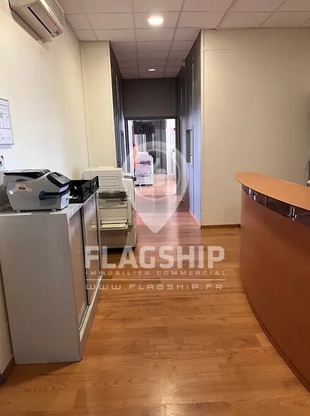 Office in Saint-Ouen-sur-Seine for lease - Interior Photo - Image 2 of 7