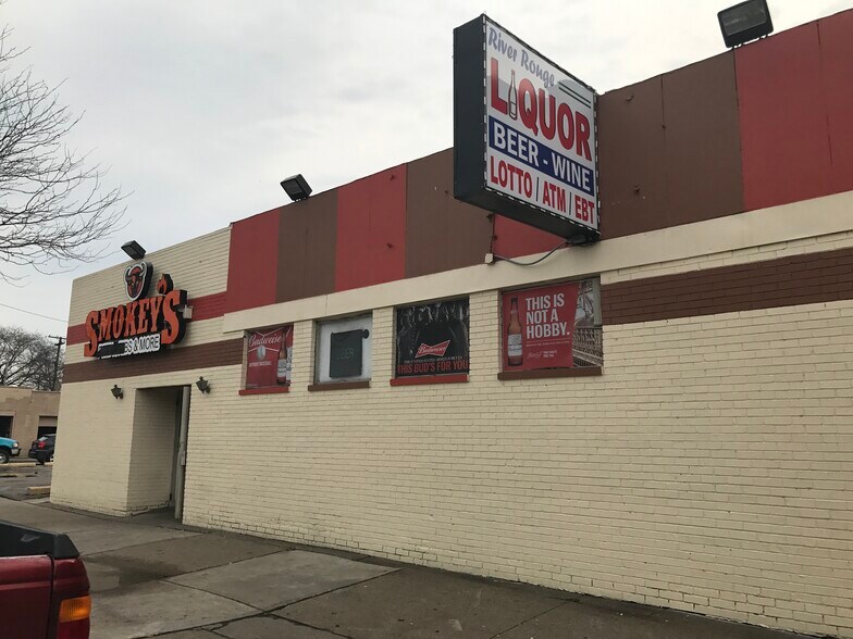 10391 W Jefferson Ave, River Rouge, MI 48218