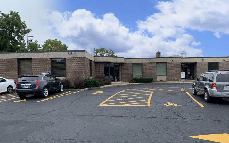 145 S Virginia St, Crystal Lake, IL for lease - Building Photo - Image 2 of 4