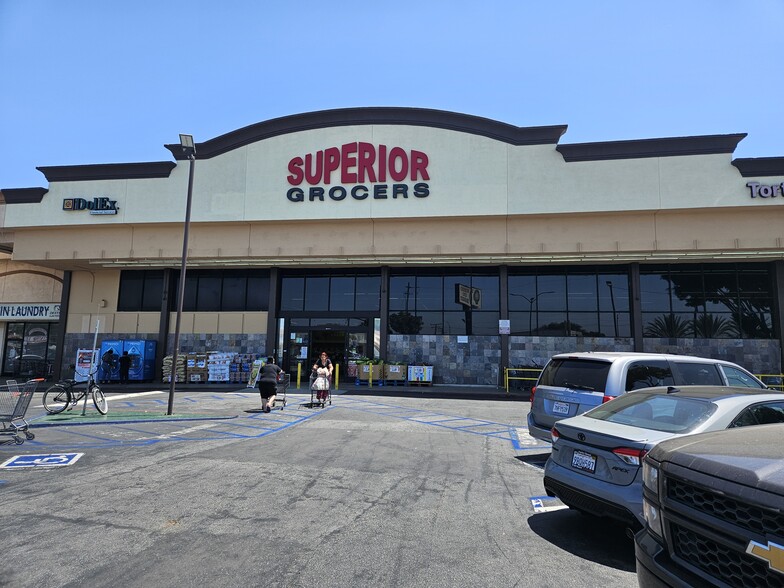 9930 Long Beach Blvd, Lynwood, CA for lease - Building Photo - Image 3 of 3