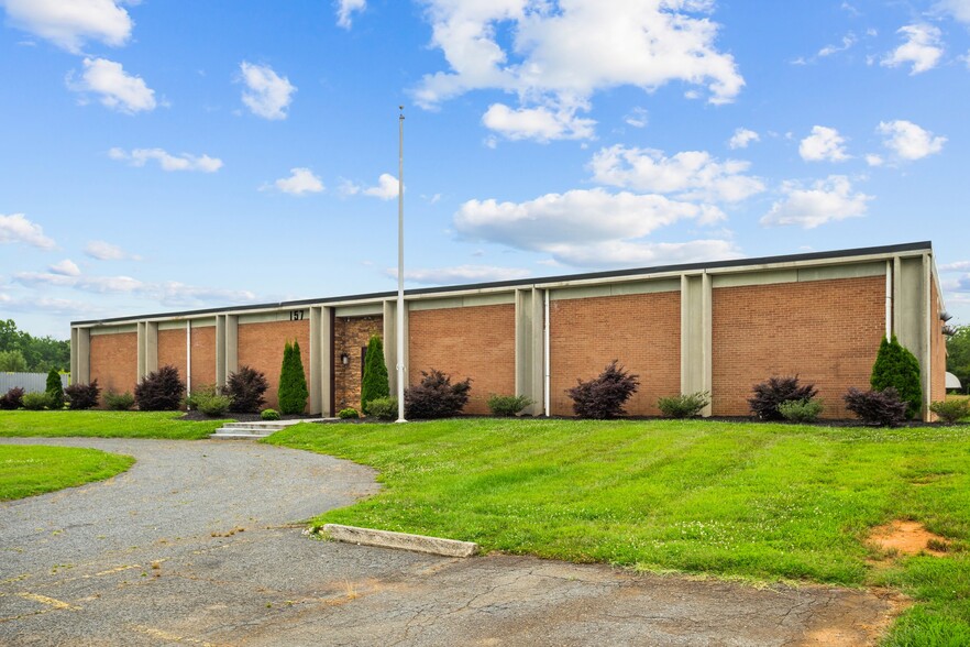 157 Industrial Dr, King, NC for lease - Building Photo - Image 2 of 38