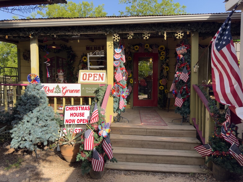 1706 Hunter Rd, New Braunfels, TX for sale - Building Photo - Image 3 of 7