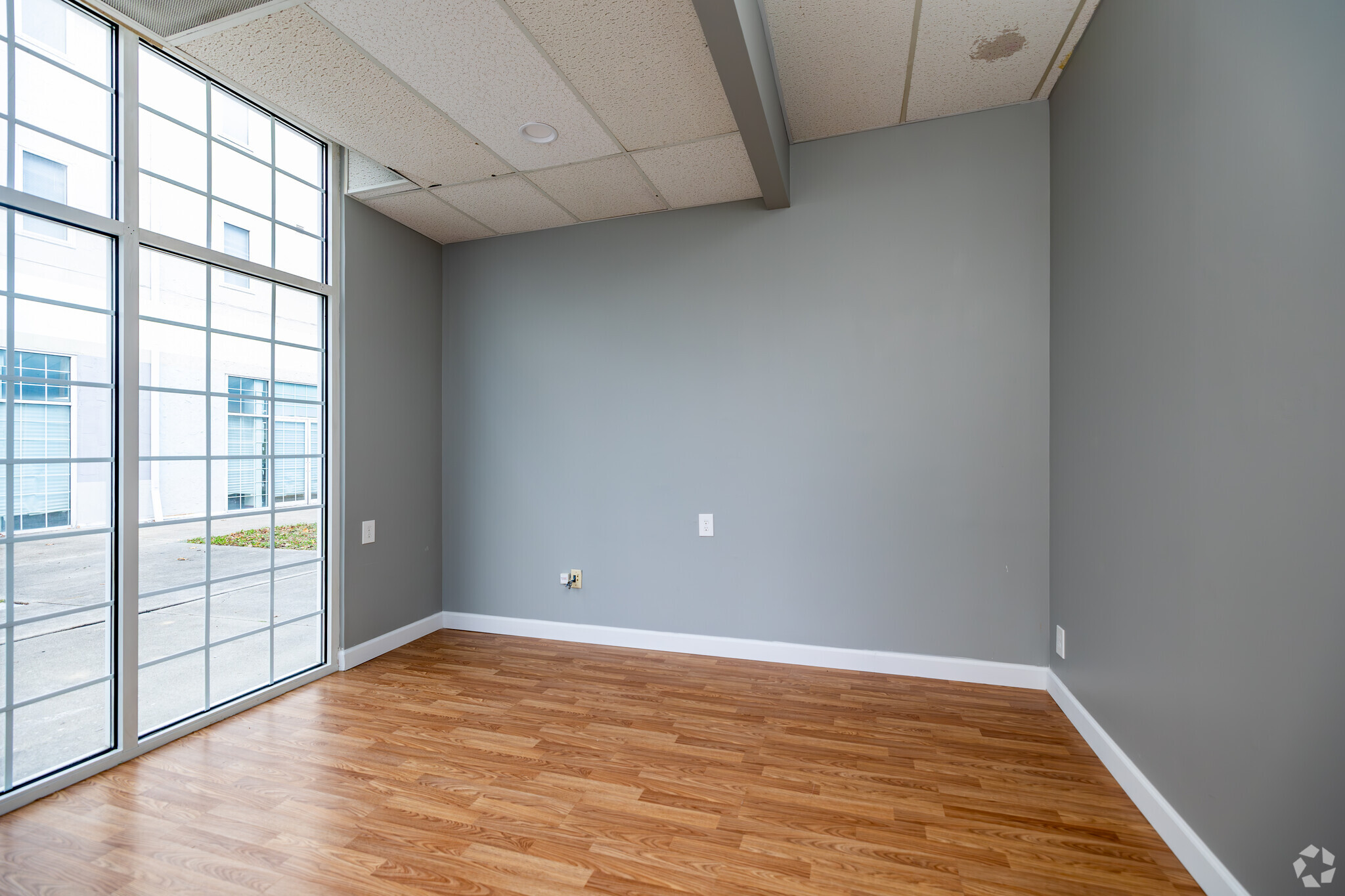 6230-6360 Busch Blvd, Columbus, OH for lease Interior Photo- Image 1 of 2